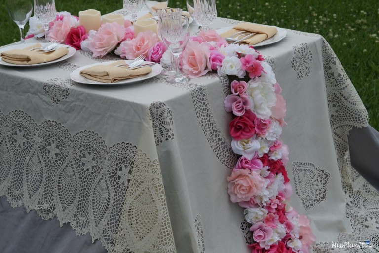 How To: DIY Infinity Rose Table Runner