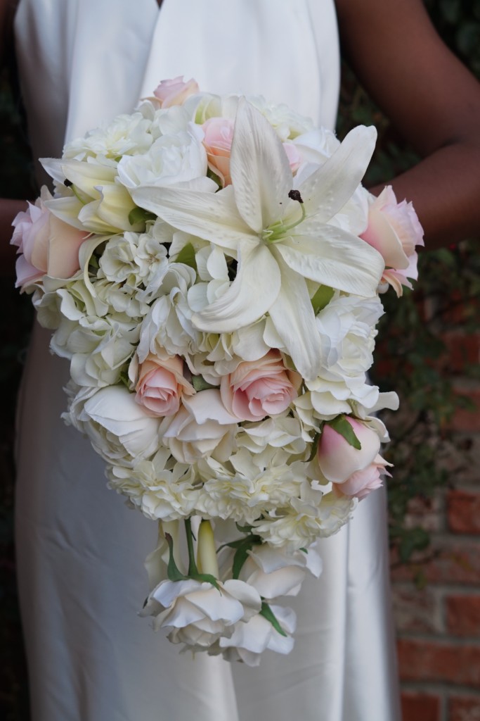 Simple to Make Beautiful DIY Cascading Wedding Bouquet