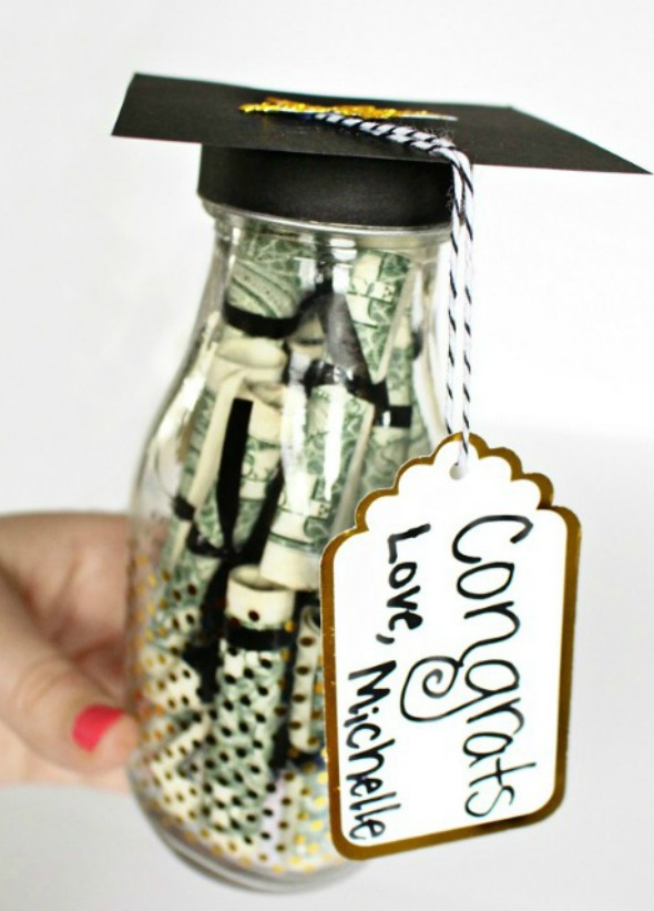 10 Graduation Gift Ideas Your Graduate Will Actually Love ...