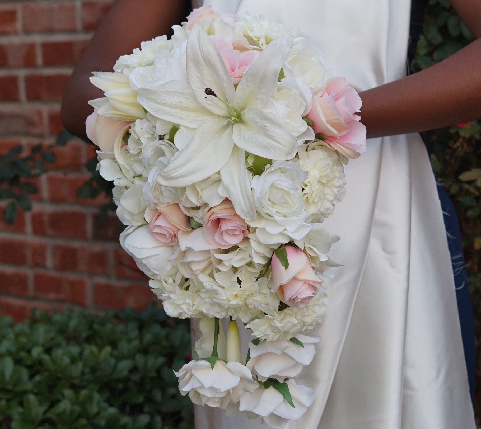 Beautiful Diy Cascading Wedding Bouquet