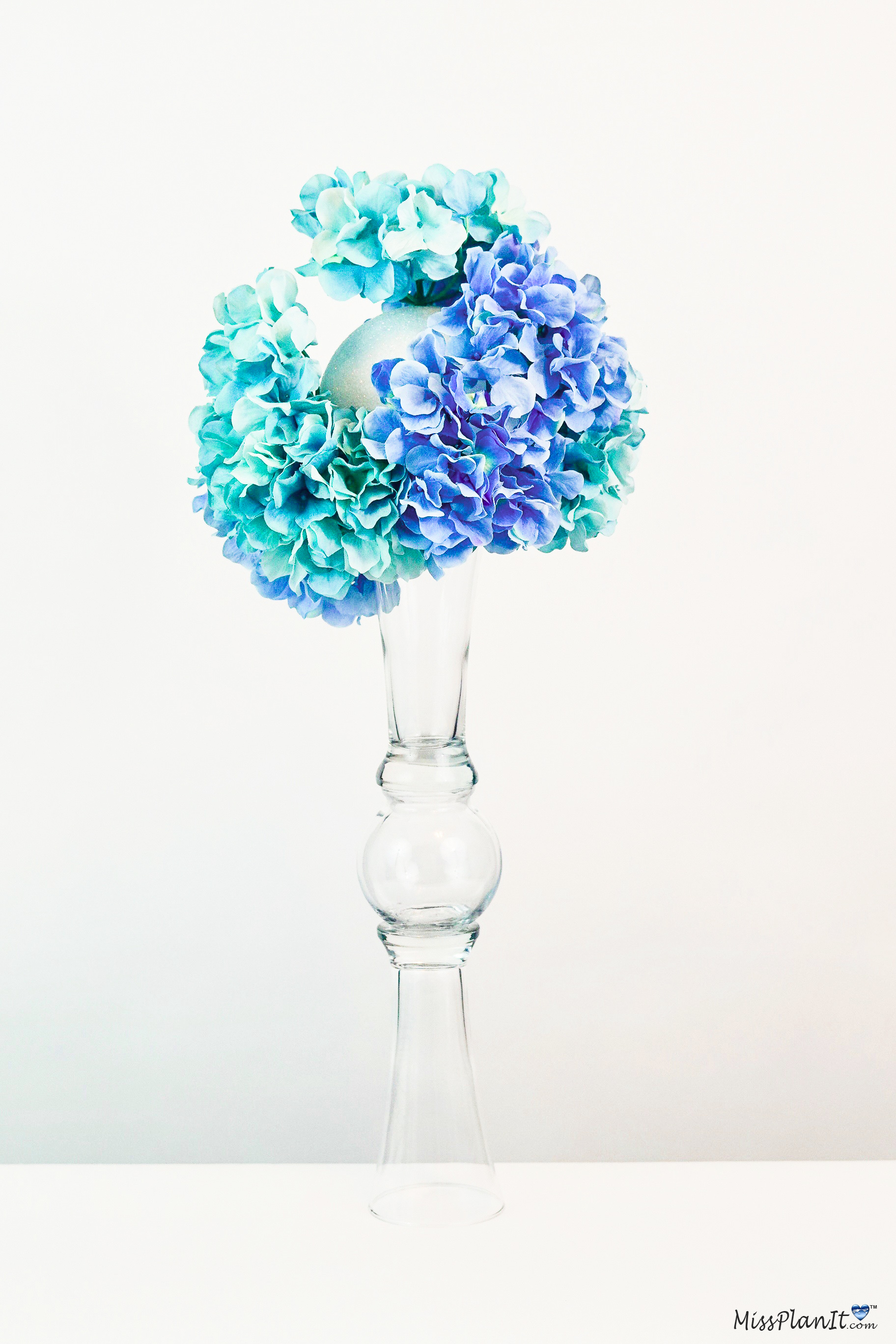 How To Make An Amazingly Stunning Beach Wedding Centerpiece