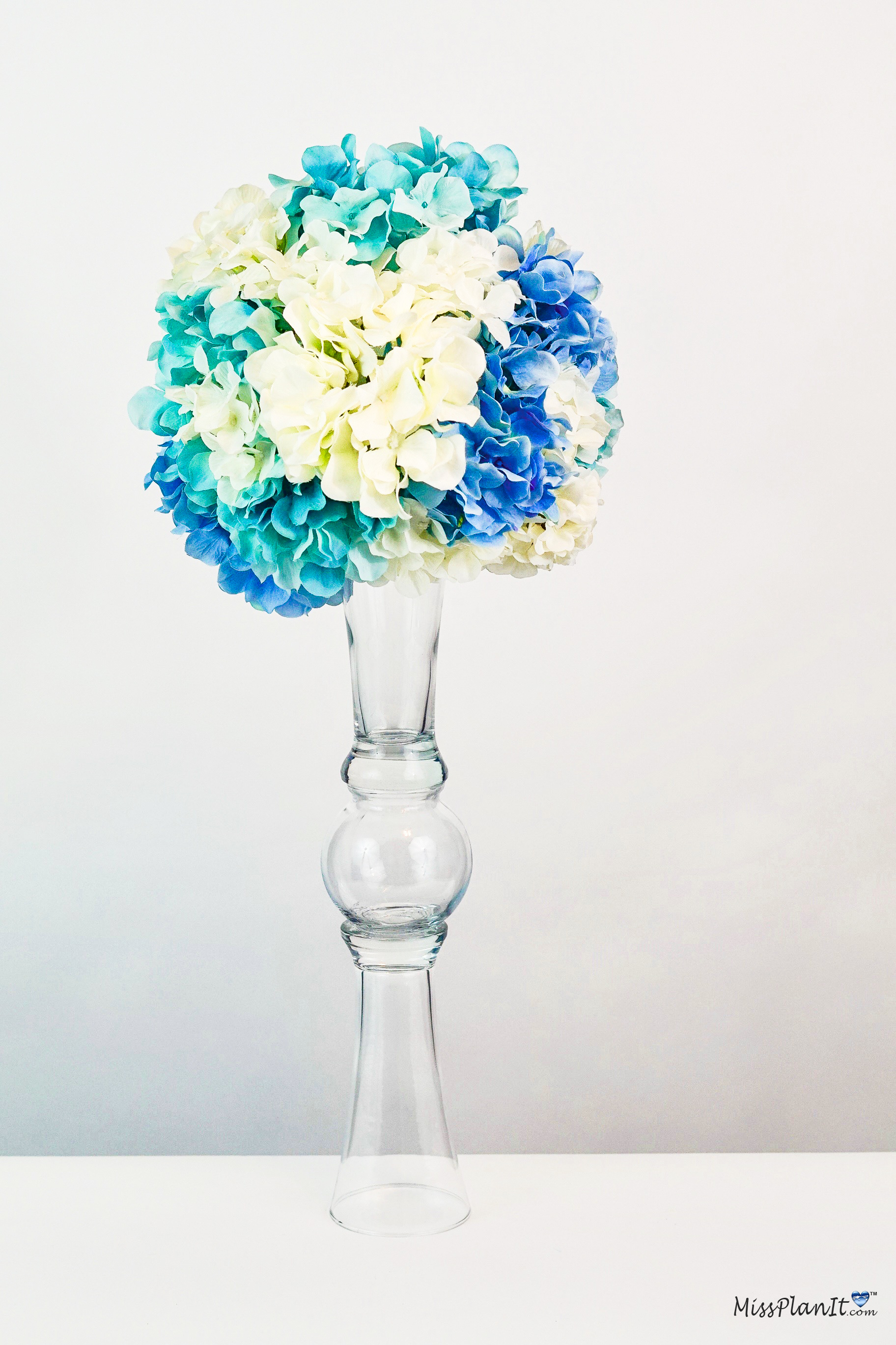 How To Make An Amazingly Stunning Beach Wedding Centerpiece