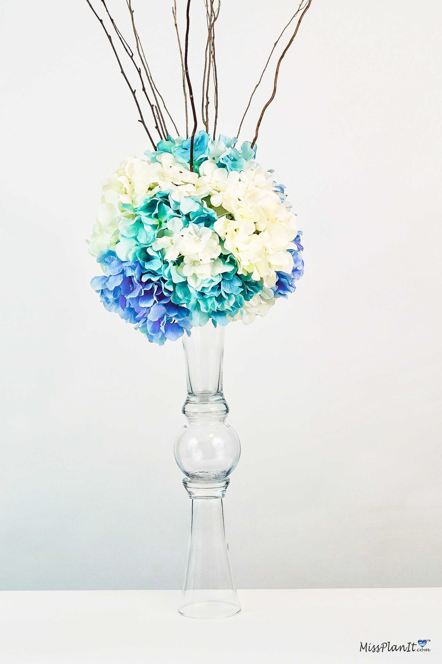 How To Make An Amazingly Stunning Beach Wedding Centerpiece