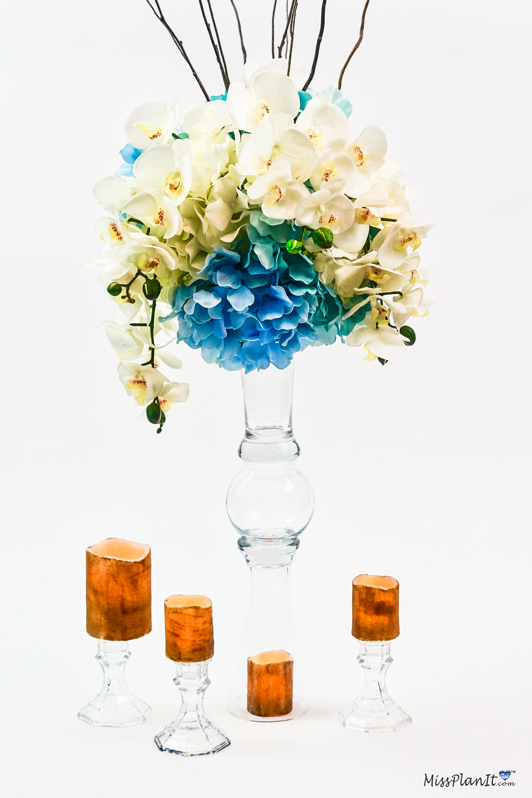 How To Make An Amazingly Stunning Beach Wedding Centerpiece